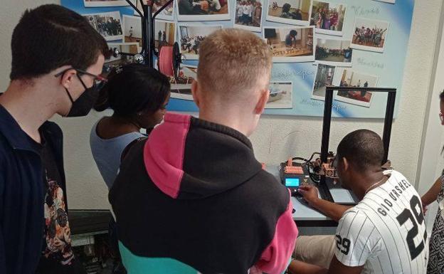 Más de mil extremeños y extremeñas «cacharrean» durante el verano en los NCC