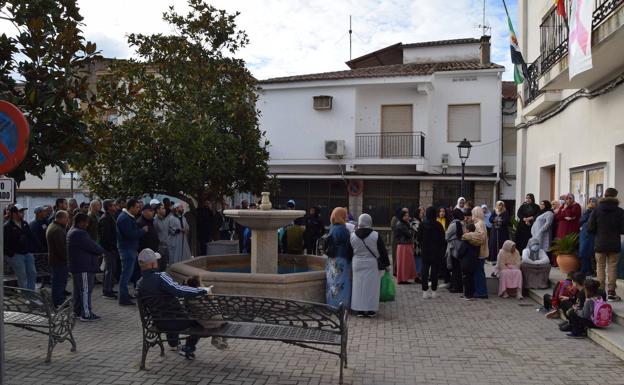 Vecinos de Talayuela se manifiestan esta tarde a favor de Yahya Banaouda