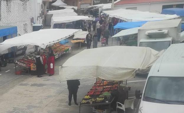 El mercadillo semanal de Talayuela cambia esta semana de martes a lunes