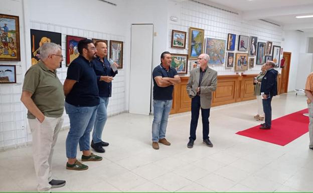 La Asociación Cultural de Artes Plásticas expone sus obras pictóricas por la comarca de Campo Arañuelo