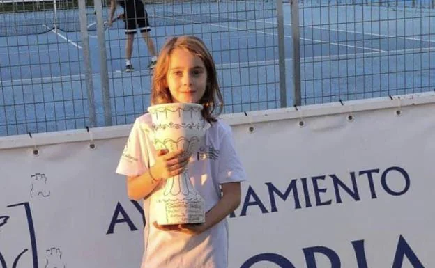 Victoria Gil gana el Máster de Tenis de Extremadura del Circuito para Aficionados en categoría Sub-8