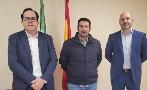 La Cámara de Comercio de Cáceres y el Ayuntamiento de Talayuela trabajan en un convenio que apoye el negocio local con bonos al consumo