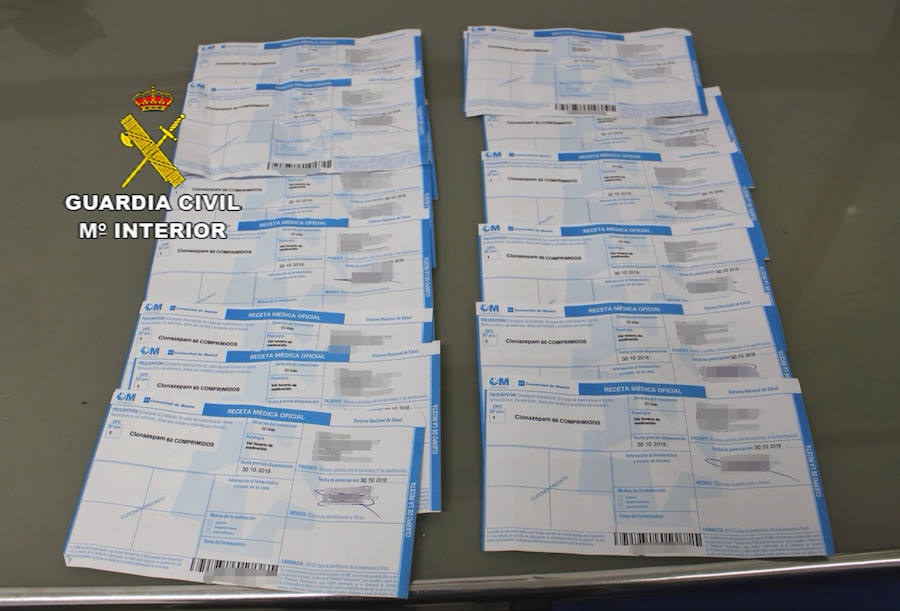 La Guardia Civil de Trujillo detiene a tres personas por el uso de recetas falsificadas para comprar medicinas y elaborar drogas