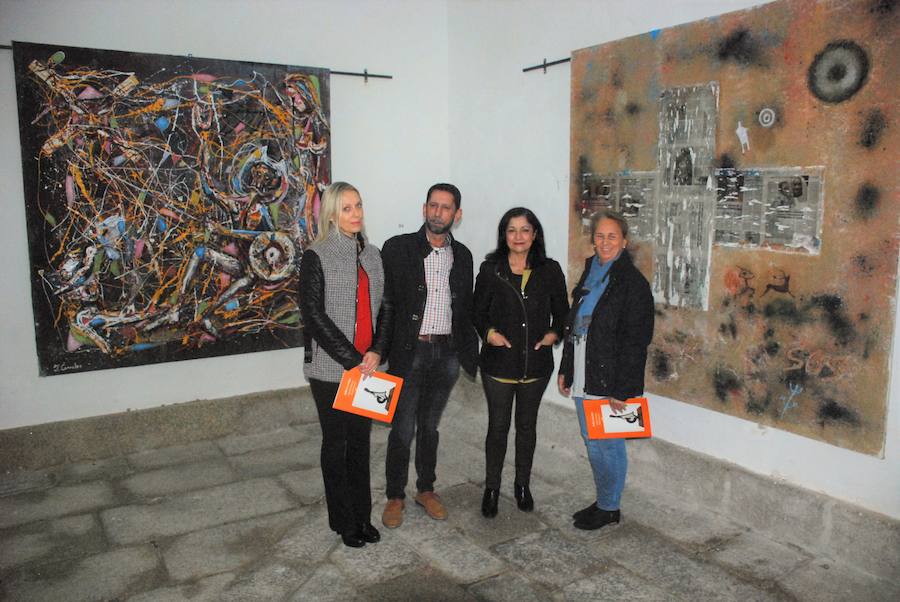 El artista trujillano Julio Corrales expone su obra en el conventual de San Francisco