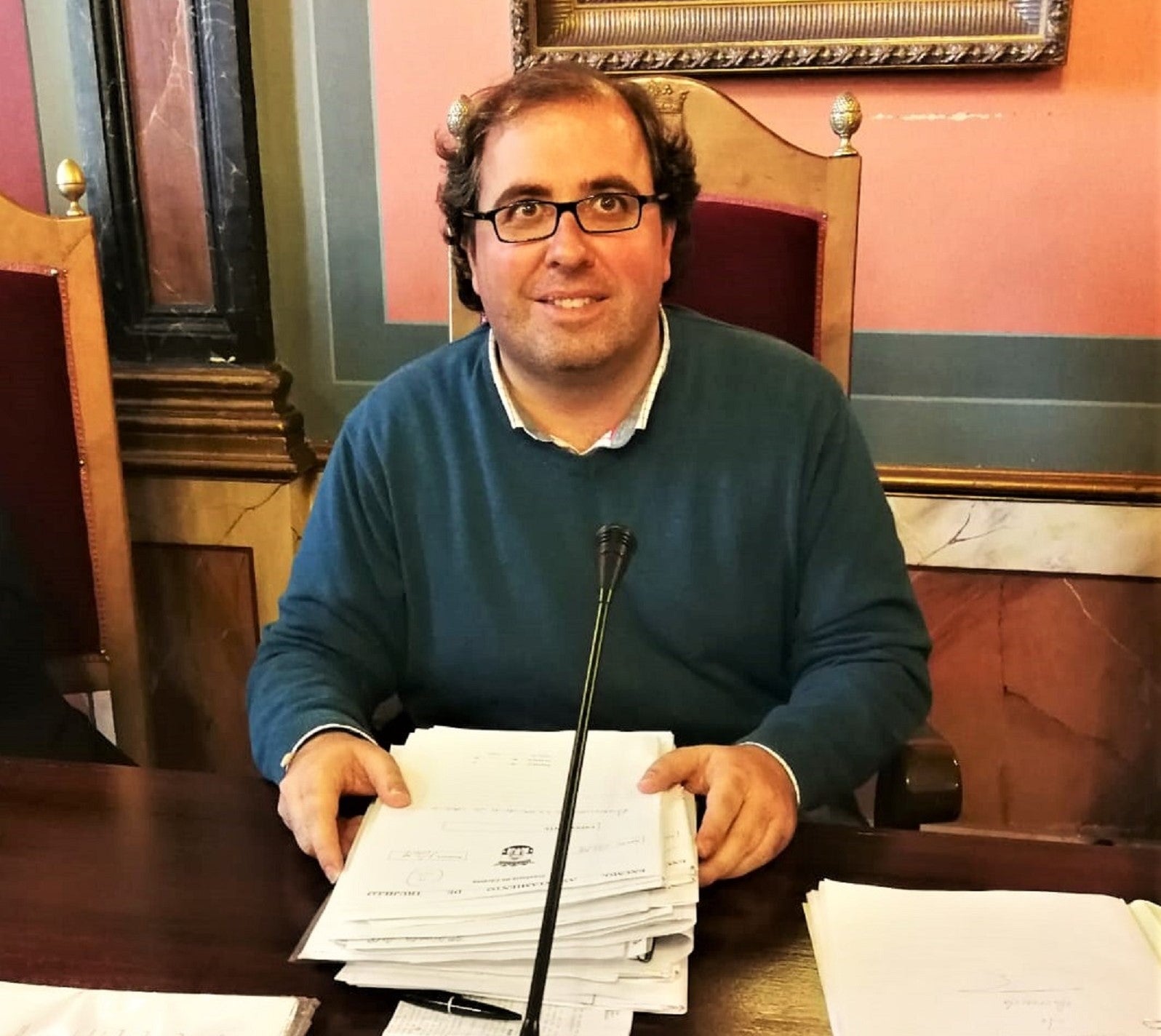 El alcalde culpa al PSOE del estado de la deuda local con los bancos