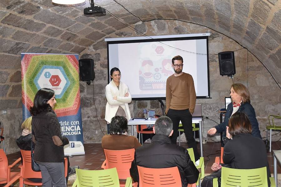 El Ayuntamiento impulsa una escuela de jóvenes científicos