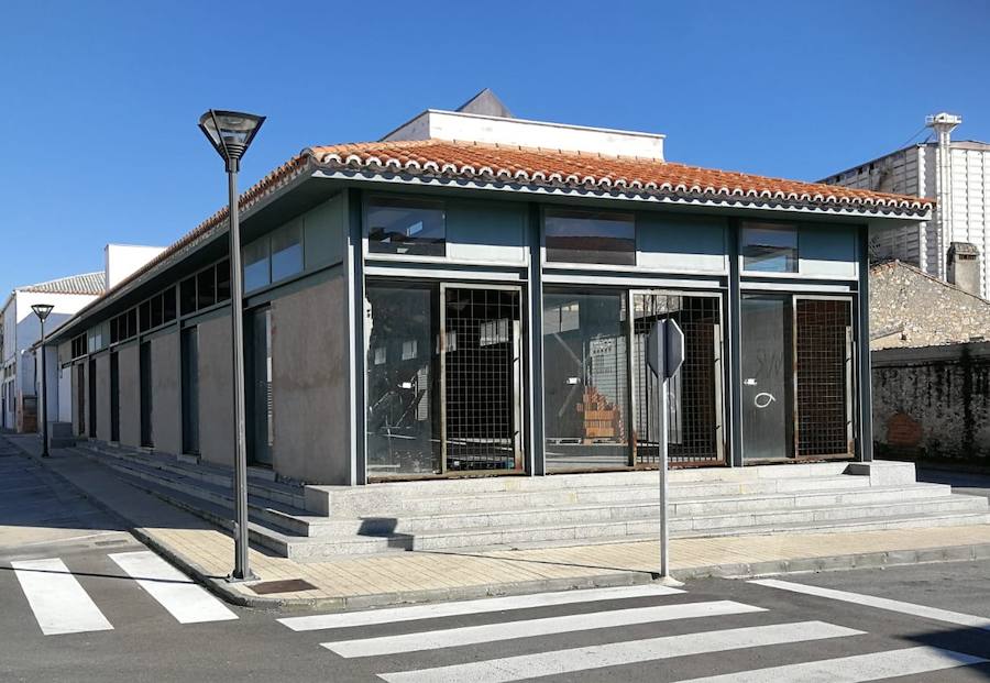 El Ayuntamiento negocia con la empresa adjudicataria del iGastrolab para retomar las obras