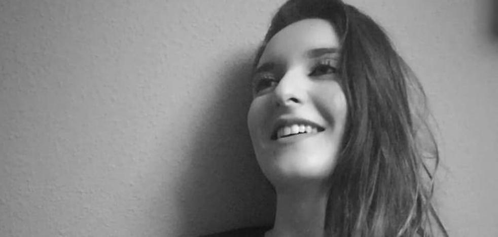 La trujillana Marta del Río, de 21 años, presenta su primera novela