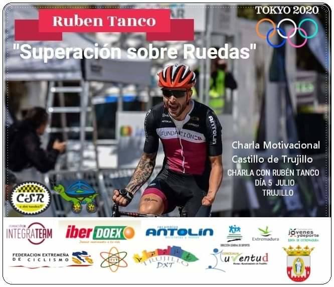 El corredor de ciclismo adaptado, Ruben Tanco, ofrece una charla motivacional en el castillo