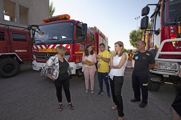 La diputada del SEPEI anuncia los parques de bomberos de Trujillo, Guadalupe y Jarandilla de la Vera