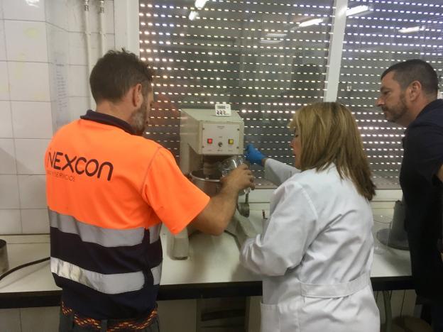 Empresa y UEx unidos en la búsqueda de morteros más ligeros y ecológicos