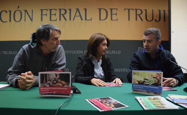 Los emprendores de la comarca ya disponen de manuales para crear pequeñas industrias alimenticias