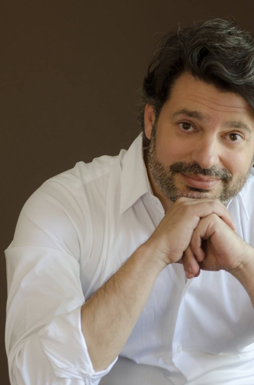 El barítono David Menéndez ofrecerá un concierto mañana en el Palacio de los Barrantes