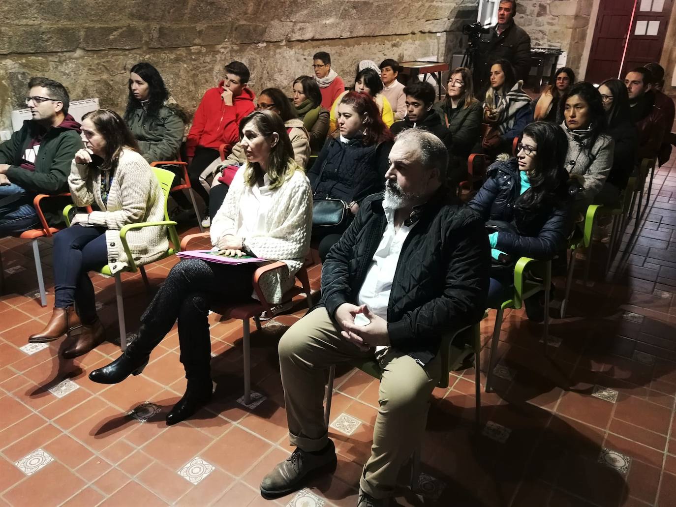 Echa a andar una nueva escuela profesional en atención sociosantiaria