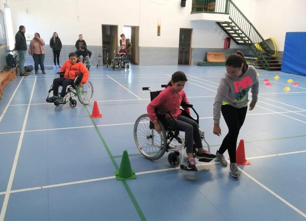 El instituto Turgalium sensibiliza al alumnado sobre la discapacidad