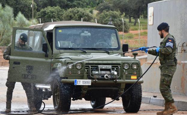 La Brigada Extremadura XI ha realizado labores de desinfección en la residencia Santa Isabel