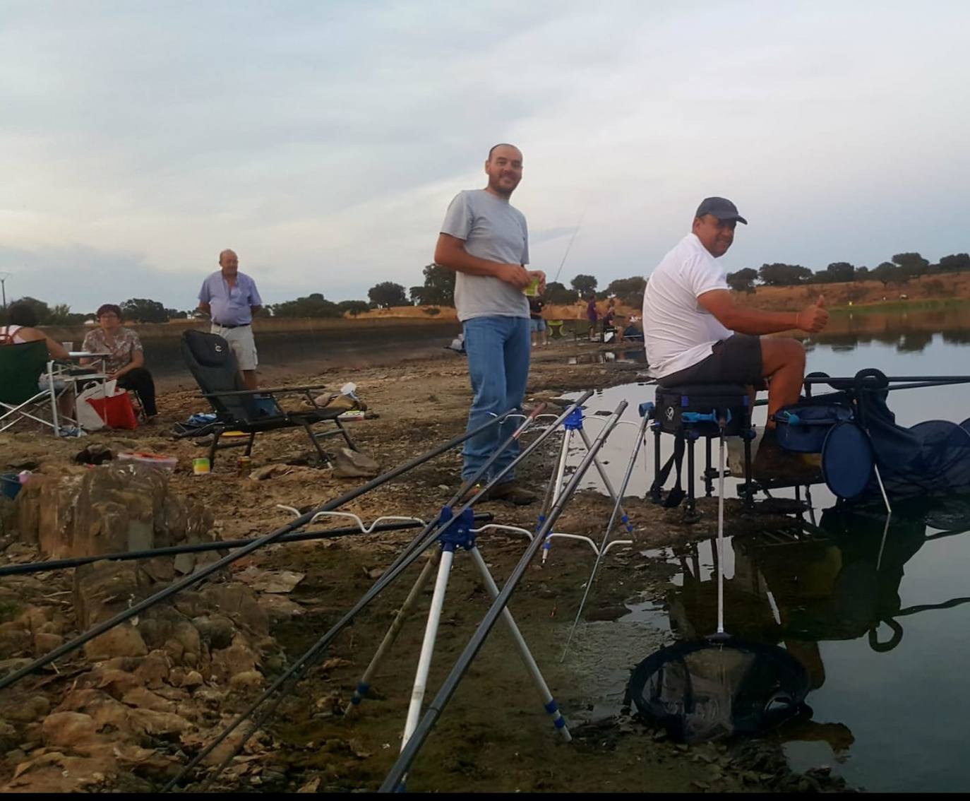 La sociedad de pescadores trabaja para tener todo listo para la nueva teporada