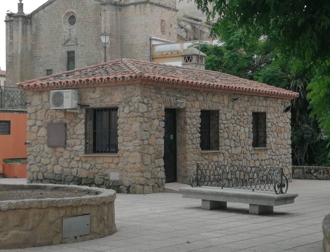 El Ayuntamiento quiere que vuelva a tener actividad la churrería del paseo Ruiz de Mendoza