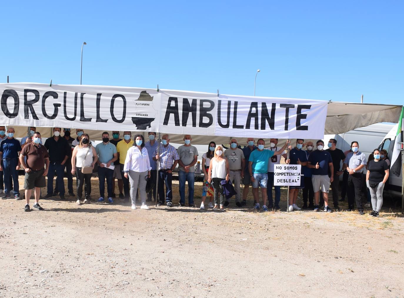 Dirigentes políticos y vendedores ambulantes hablan de la vuelta del mercadillo para el 2 de julio