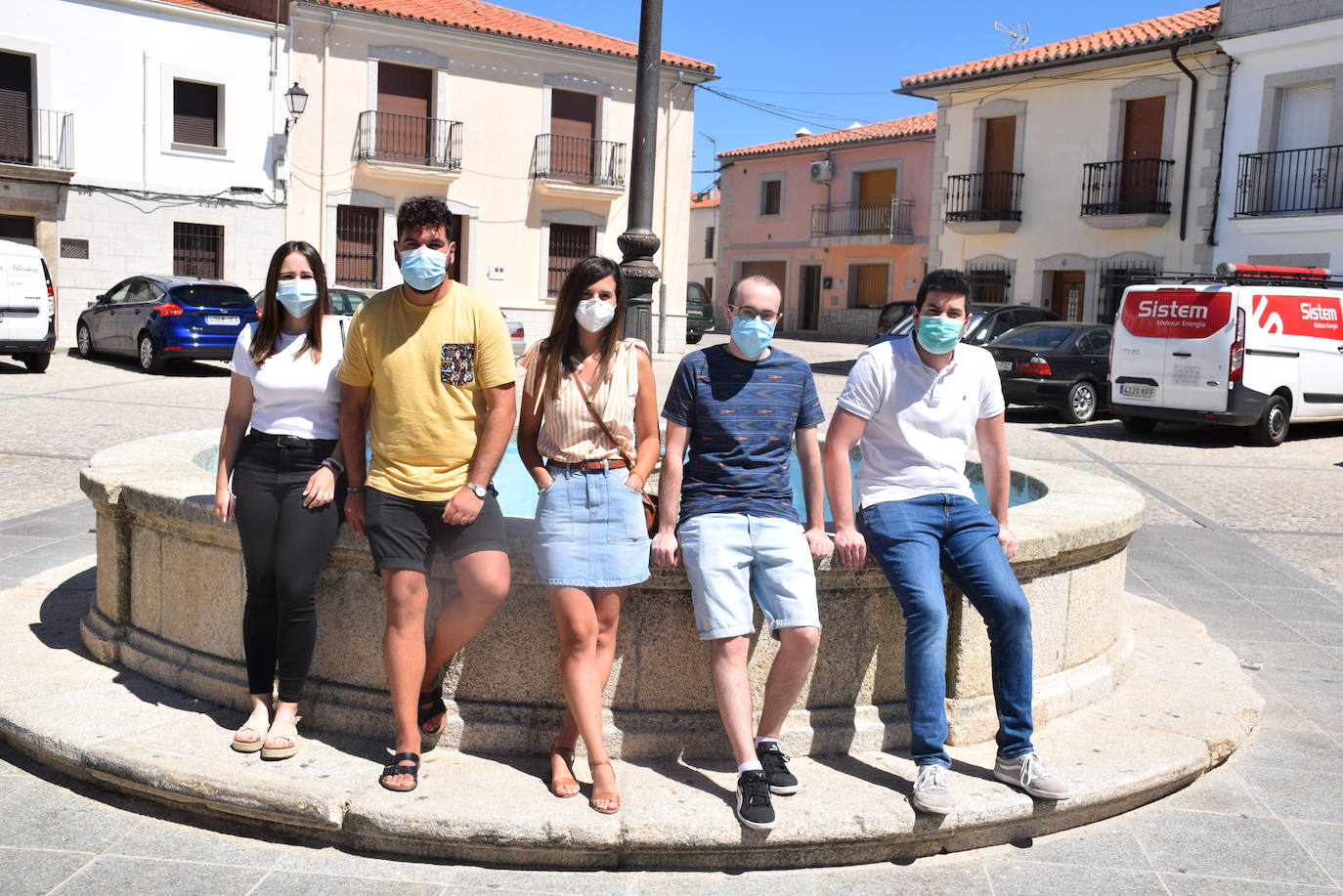 Ana, Crístofer, Alfredo, Adrián y Erica, ocho años después de inaugurar HOY Trujillo