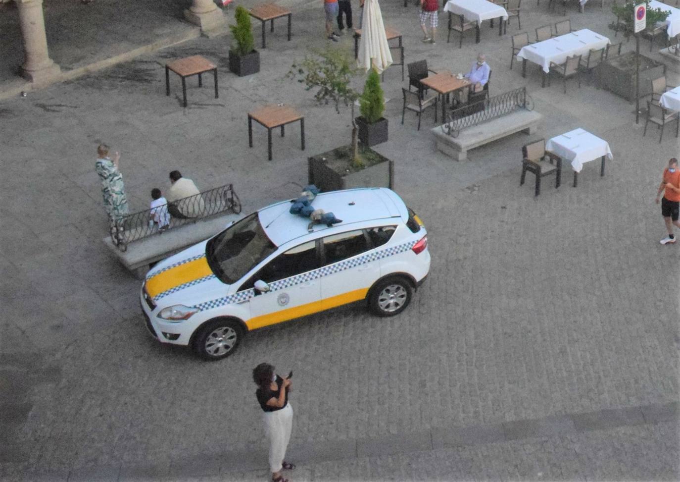 El Consistorio quiere coche y moto, ambos eléctricos, para la Policía Local