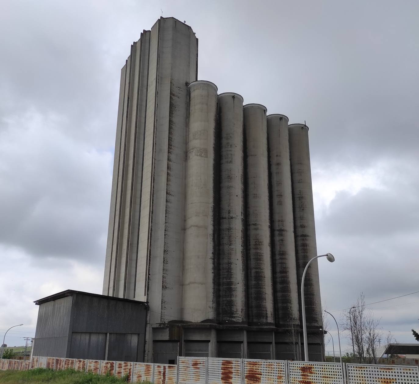 El silo grande sigue sin generar interés tras una nueva subasta