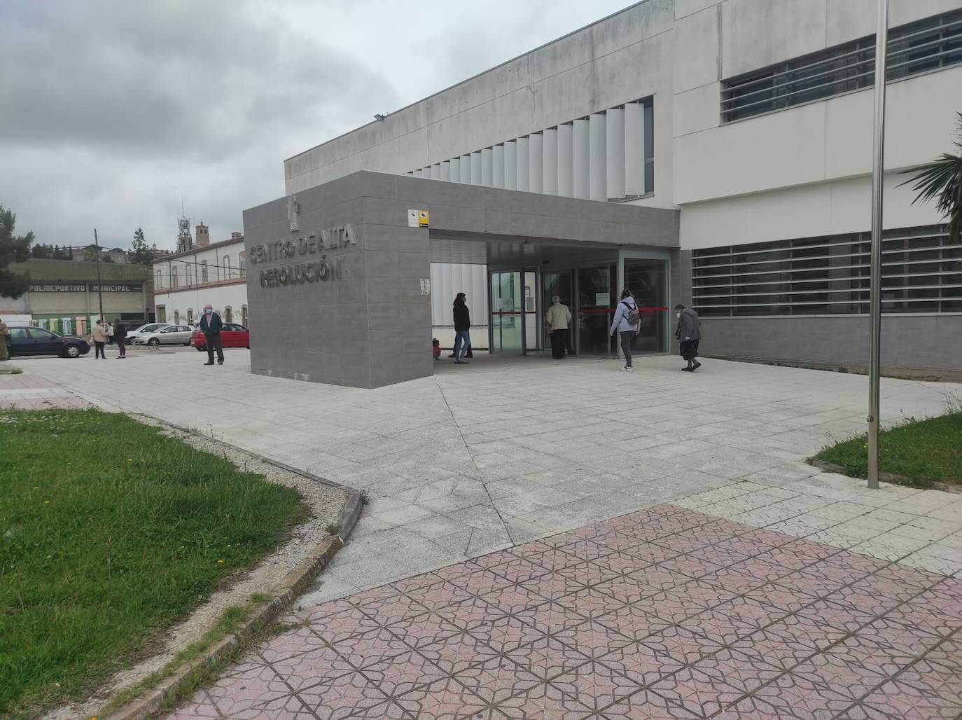 Llamamiento para las personas de 70 años o mayores que no se han vacunado contra la covid