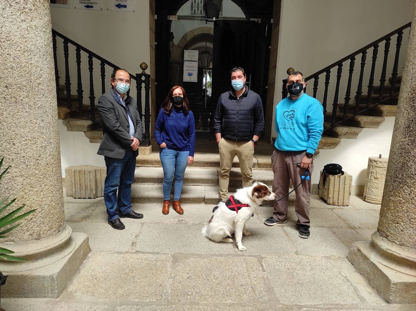 El Ayuntamiento arranca el movimiento 'pet-friendly' en la ciudad