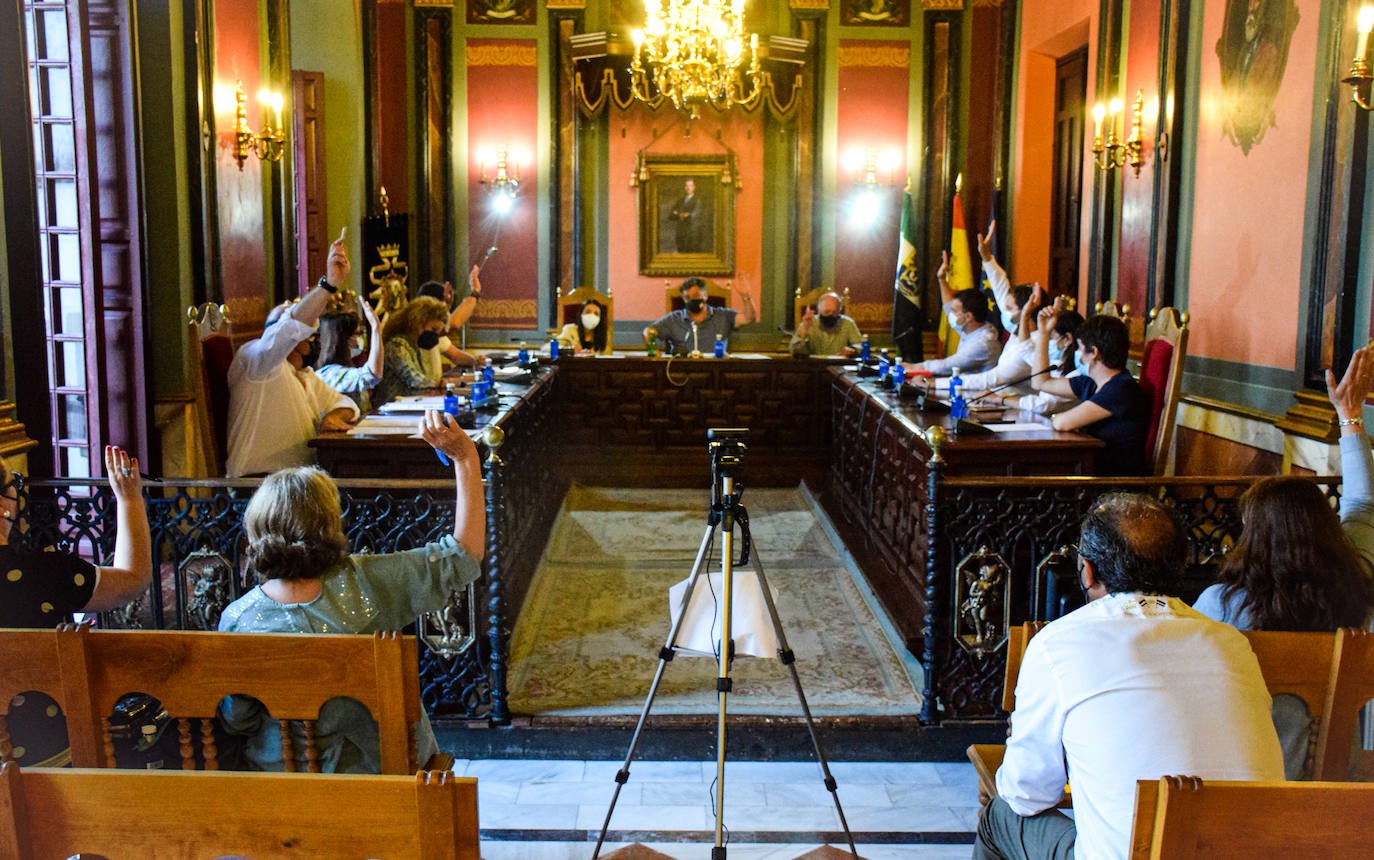 El Pleno, por unanimidad, da vía libre a tres convenios relacionados con el turismo