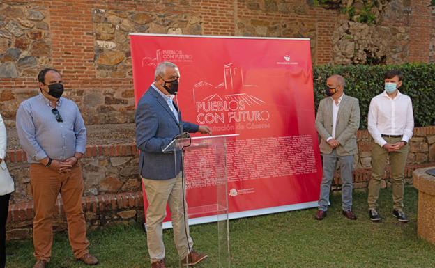 La Diputación presenta 'Pueblos con futuro', un plan dotado con 11 millones para inversiones locales