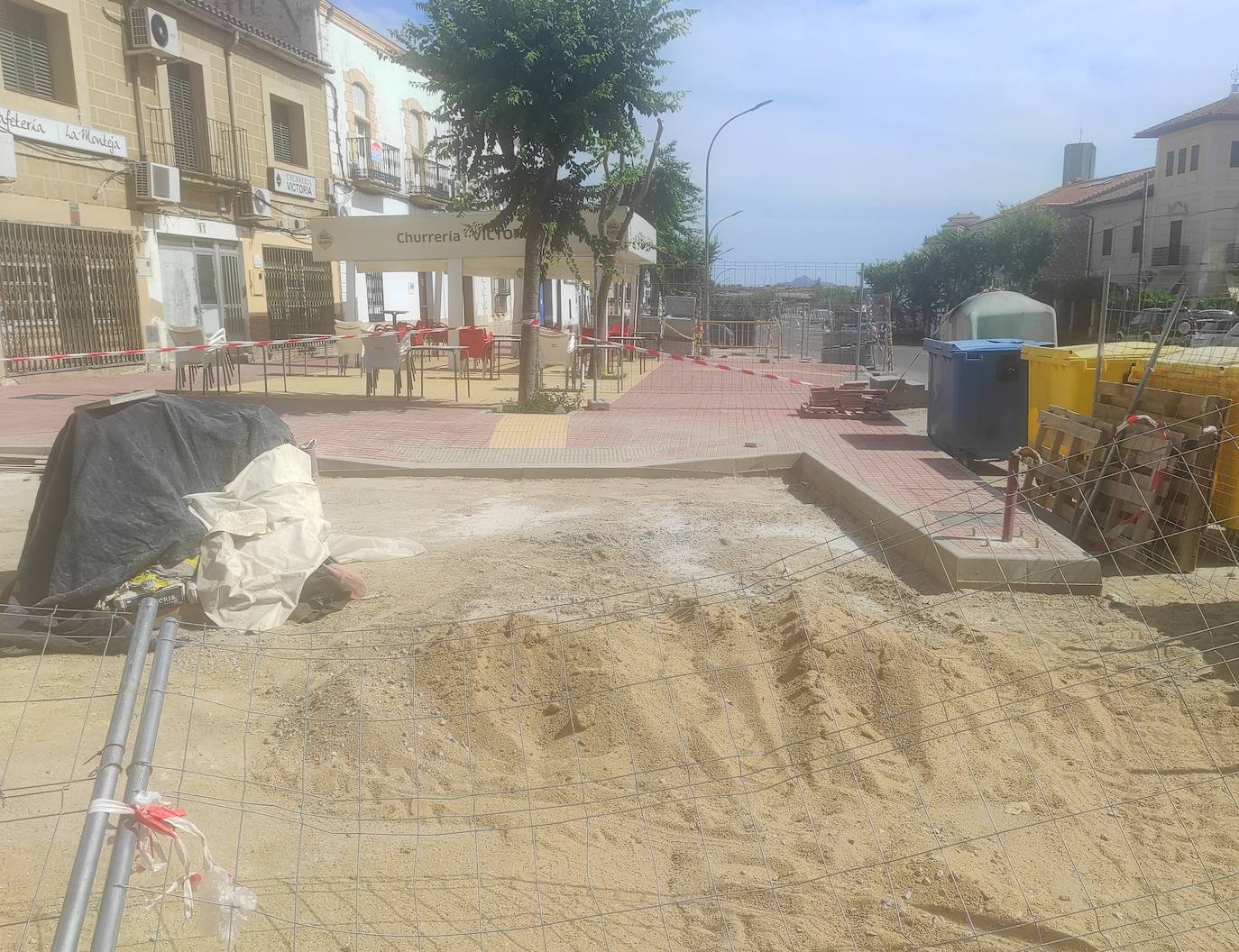 Las obras principales de la avenida de Miajadas terminan casi un año después