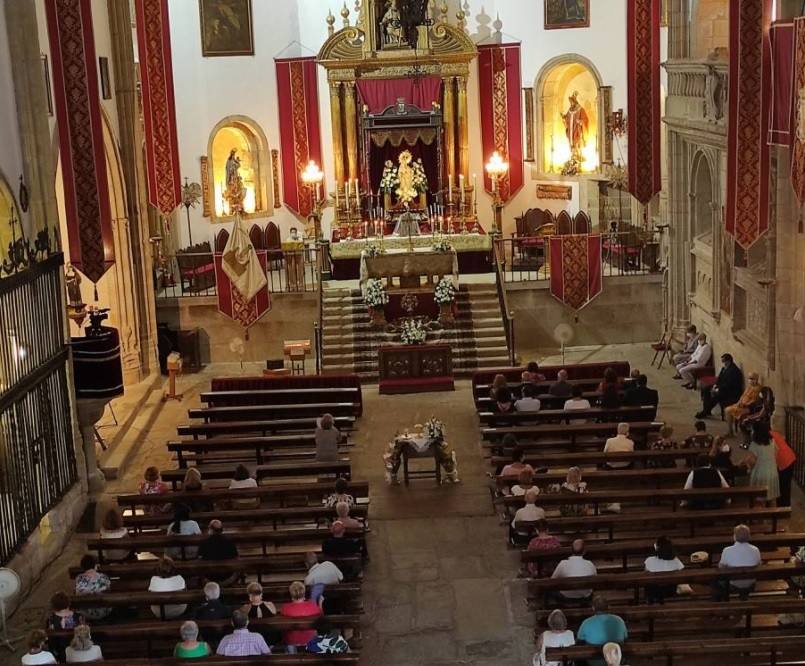 El aforo de la iglesia de San Martín queda limitado a unas 200 personas