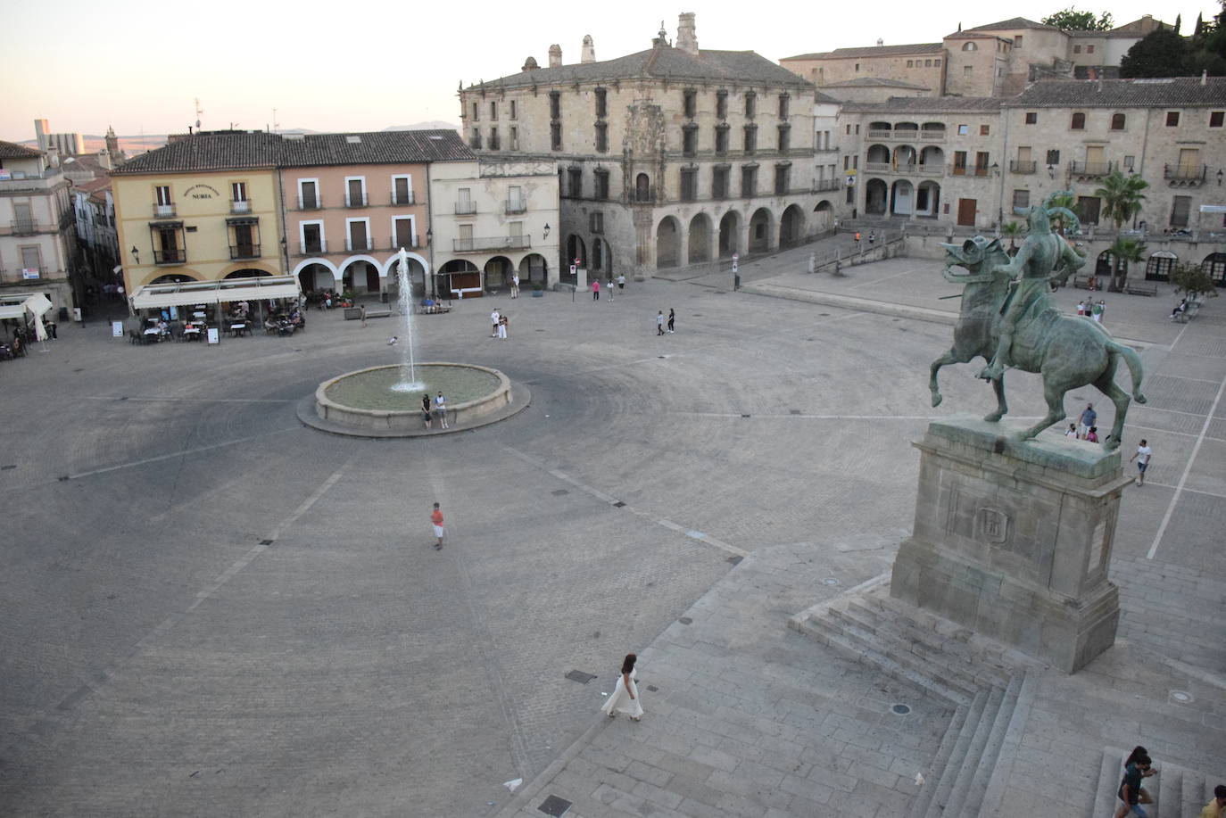 La ciudad tiene nuevas restricciones al entrar el nivel 3 de emergencia sanitaria en el área de Cáceres