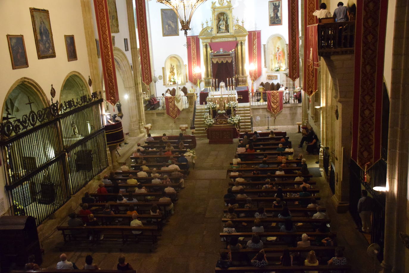 Los actos religiosos terminan hoy con la misa mayor, presidida por el obispo de Plasencia