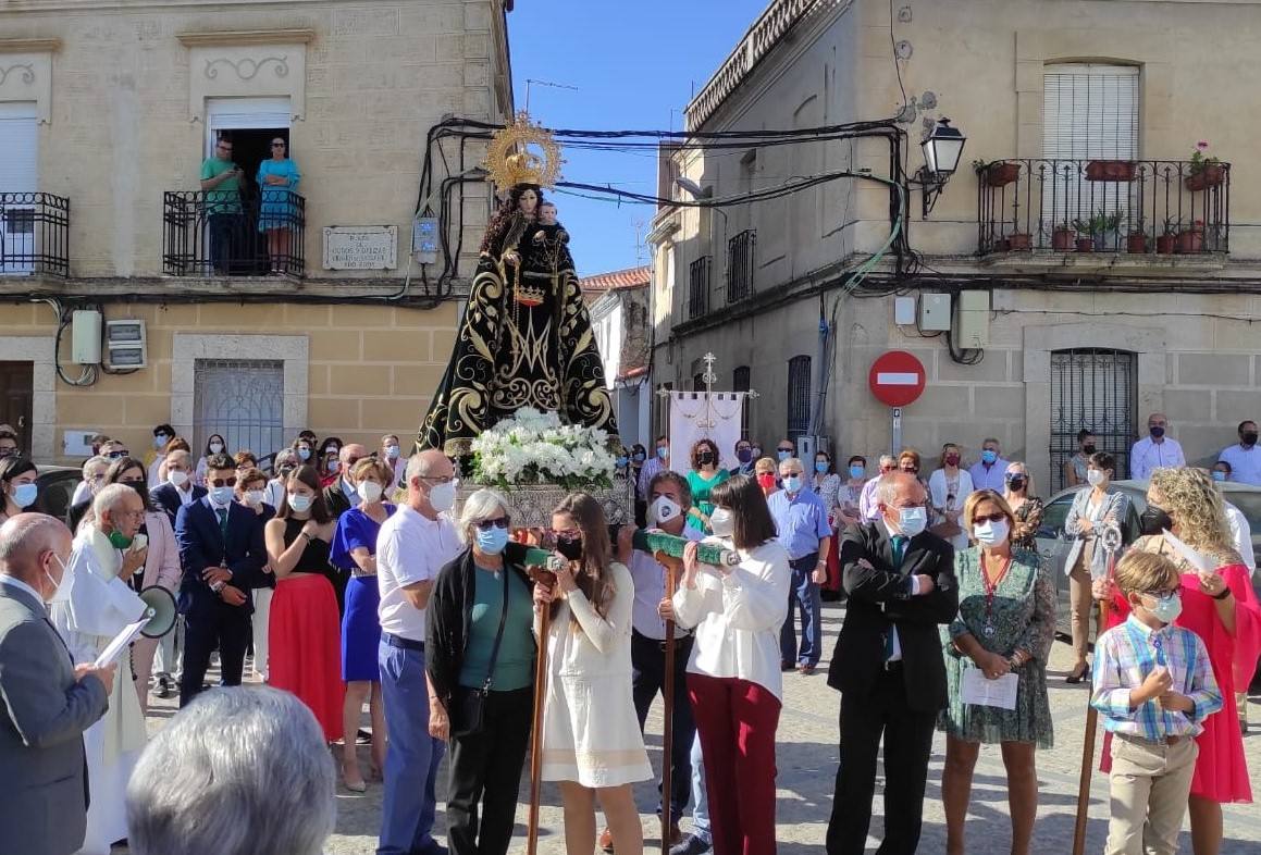 Huertas de Ánimas recupera su procesión con la imagen de la Patrona