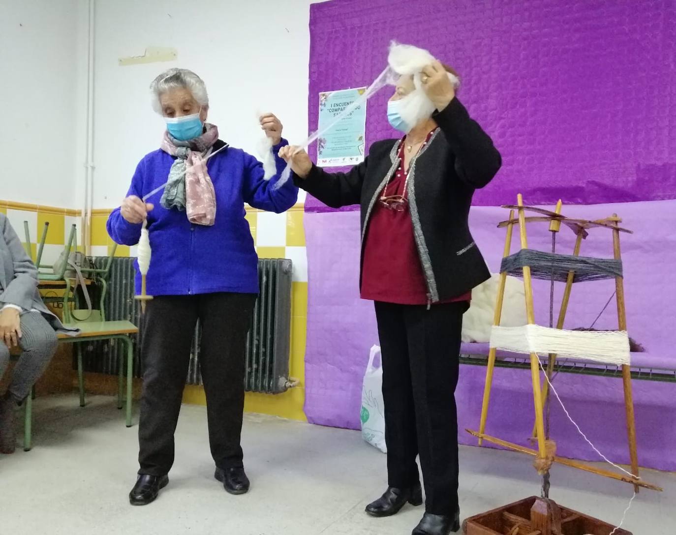 Mujeres de Madroñera 'comparten saberes' en un encuentro