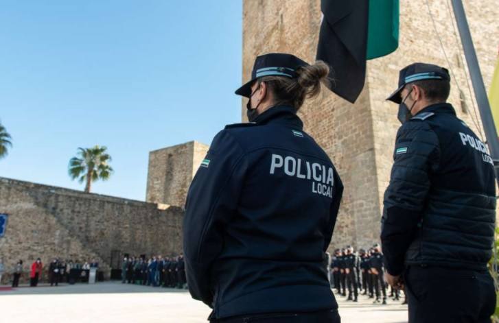 José Antonio Bermejo, condecorado con la medalla de oro a la permanencia en el servicio de la Policía Local