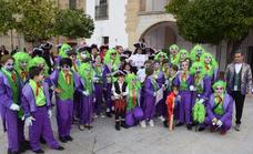 El desfile y los festejos taurinos protagonizan el domingo carnavalero