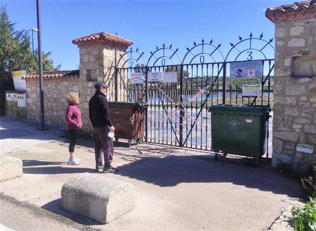 El parque de San Lázaro seguirá cerrado por los casos de gripe aviar hasta nuevo aviso