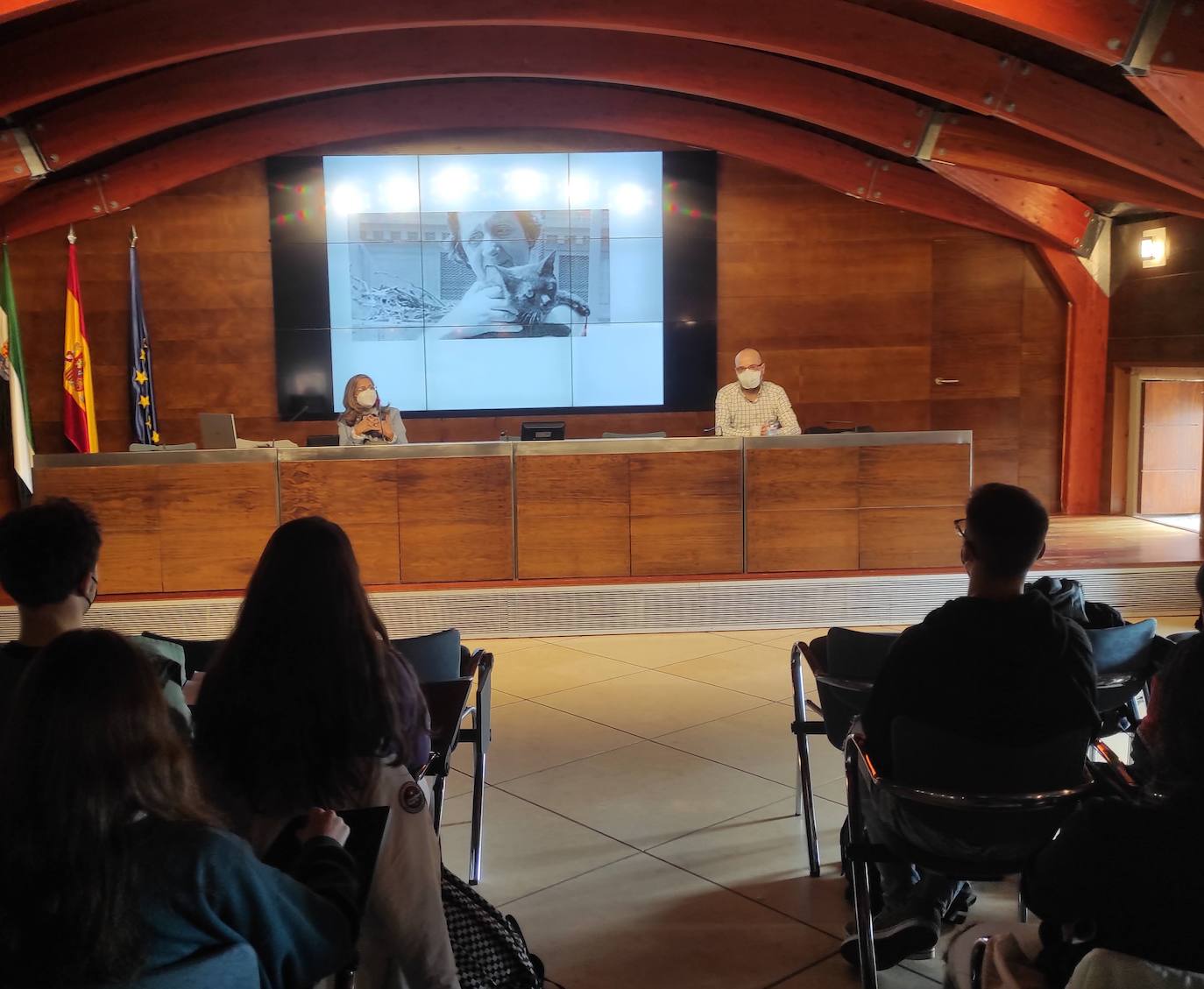 Alumnado del Francisco de Orellana participa en seis encuentros con diferentes autores