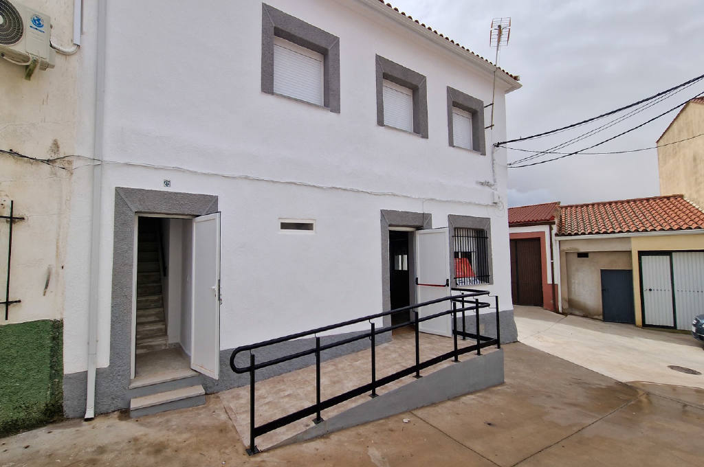Torrecillas de la Tiesa tiene un nuevo espacio para eventos, a través de las obras realizadas con la Diputación