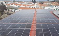 El Consistorio quiere poner placas solares en la cubierta del pabellón polideportivo