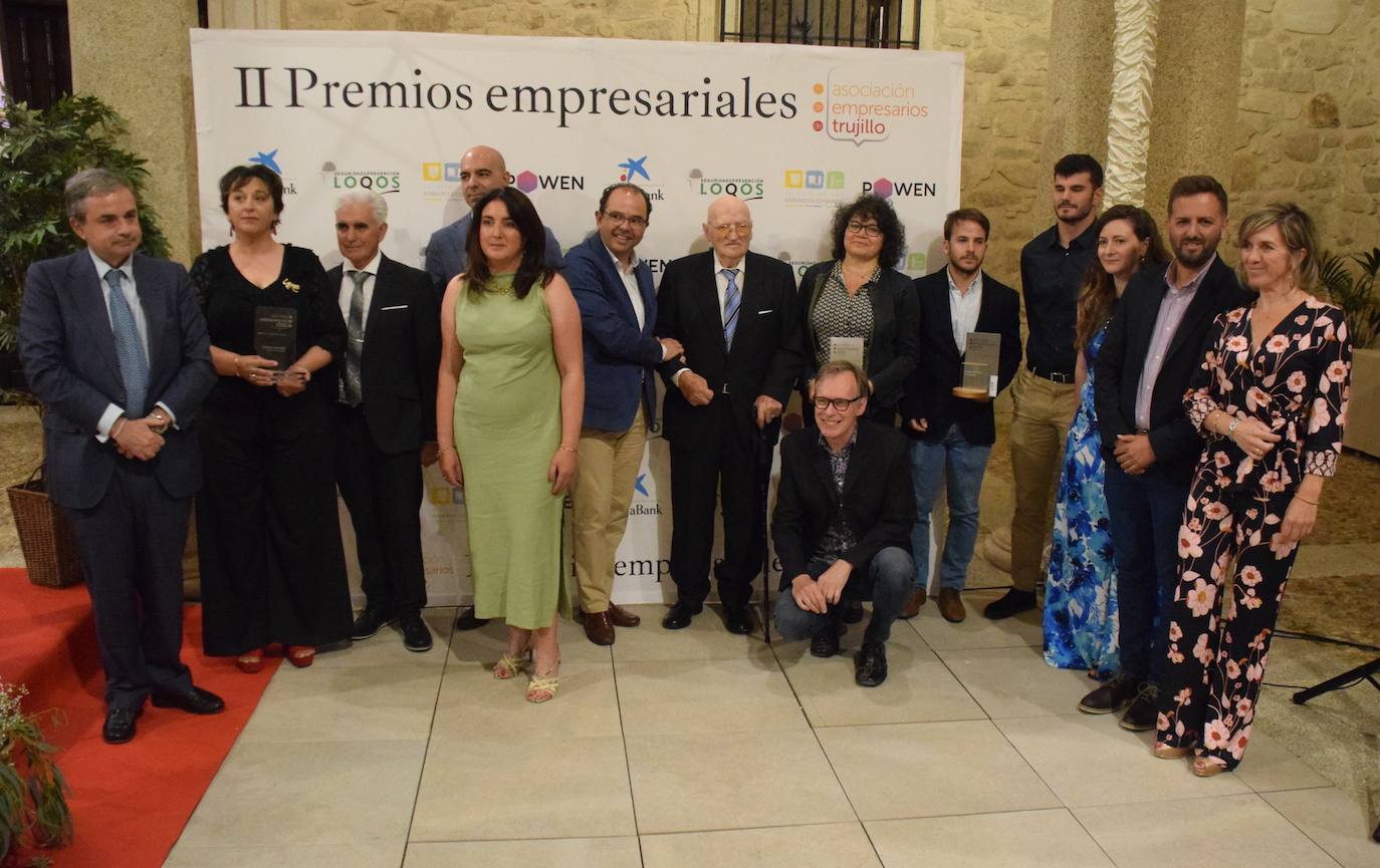 El sector empresarial arropa los premios de Asemtru