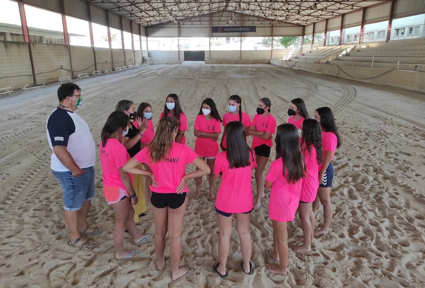 Balonmano playa, fútbol sala y ciclismo, protagonistas en julio