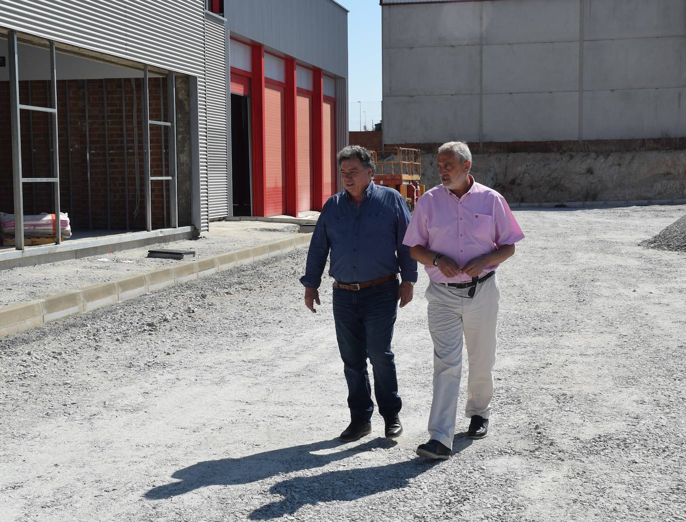 Las obras del parque de bomberos se han ralentizado por la falta de suministro de materiales