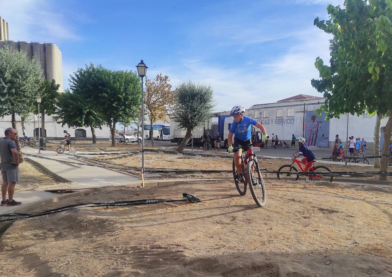 La escuela de ciclismo pondrá en funcionamiento el circuito BTT