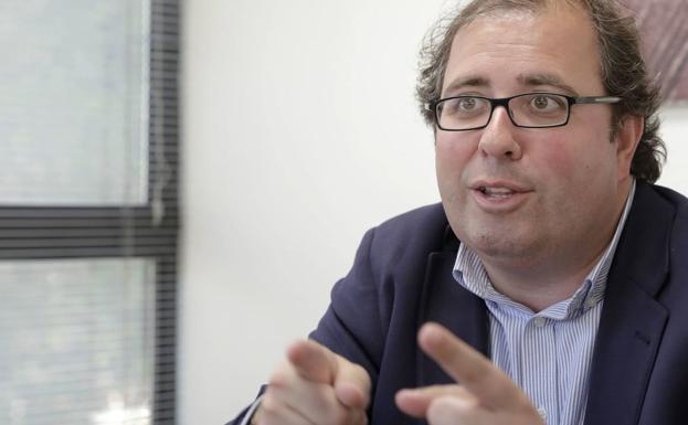 El magistrado del Supremo propone pedir el suplicatorio al Congreso para juzgar a Alberto Casero