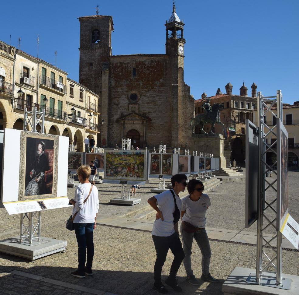 El Prado da color a la plaza Mayor con gran éxito de público