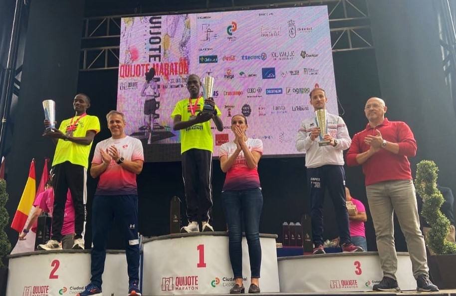 El atleta Javier Canelada y la ciclista Cristina Barrado, elegidos 'deportistas del año'
