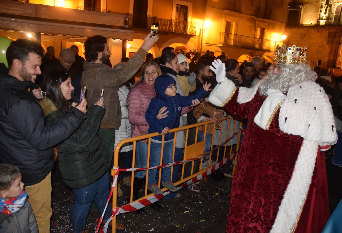 La cabalgata vuelve a llenar de ilusión las calles de la ciudad